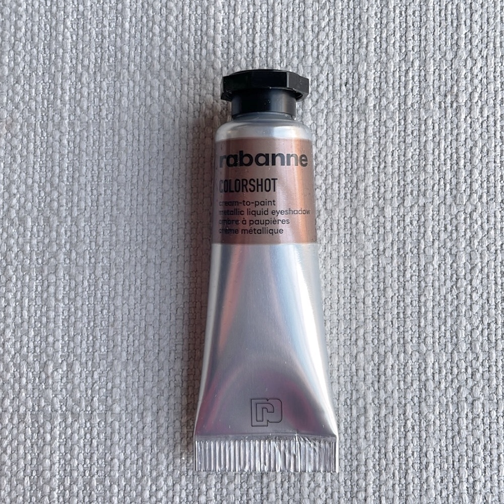Rabanne Eyephoria Colorshot Metallic Liquid Eyeshadow in 62 Meteor Light -0.3 oz